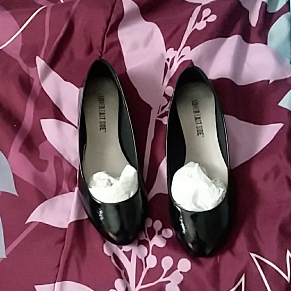 Black flats